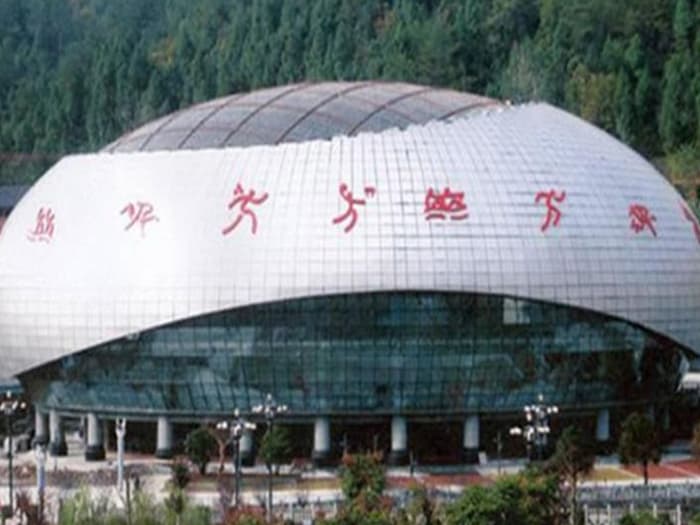 南通体育中心球形网架加工安装